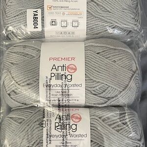 Premier Anti-Pilling Yarn in Soft Gray